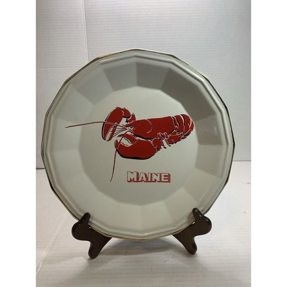 Vintage 1970s Maine Lobster Souvenir Collector Plate 10" White Red w/ Gold Trim
